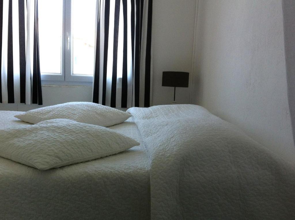 Les Vagues Hotel Saintes-Maries-de-la-Mer Kamer foto